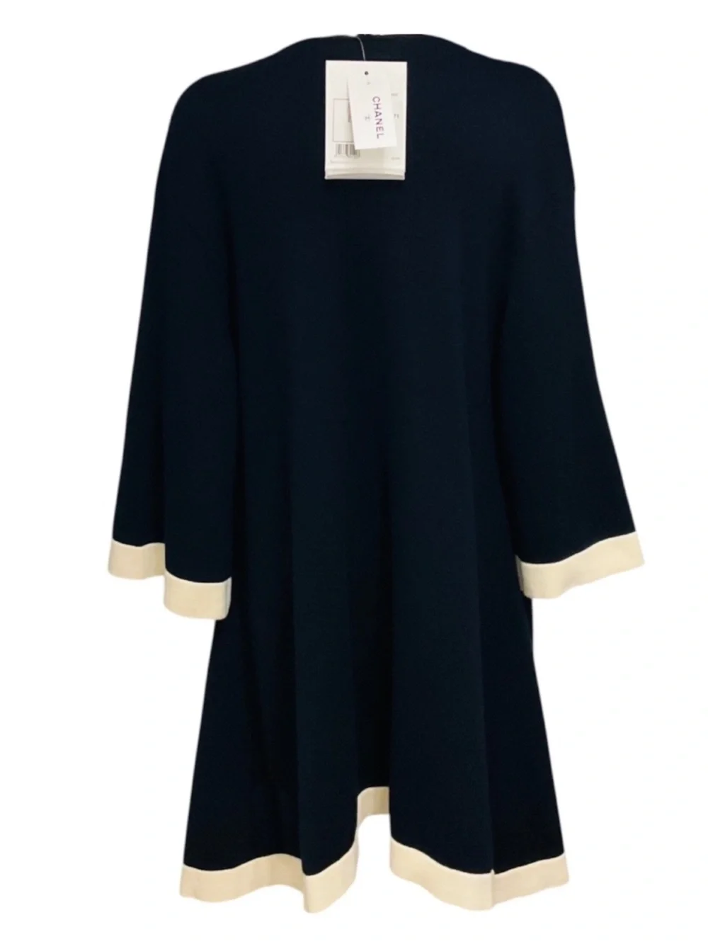 CHANEL NAVY / WHITE 2016 CASHMERE KNIT LONG CARDIGAN SWEATER WITH SILVER CC LOGO - Picture 3 of 8
